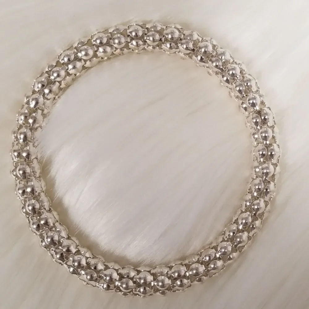 Beautiful Silvertone Bracelet  - Picture 3 of 8
